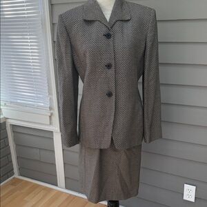 Rena Rowan Wool Blend Classic Patterned Skirt Suit Jacket and Skirt Set 8